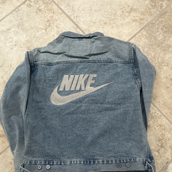 Levi's × Nike Trucker Denim Jacket Size L - Picture 2 of 2
